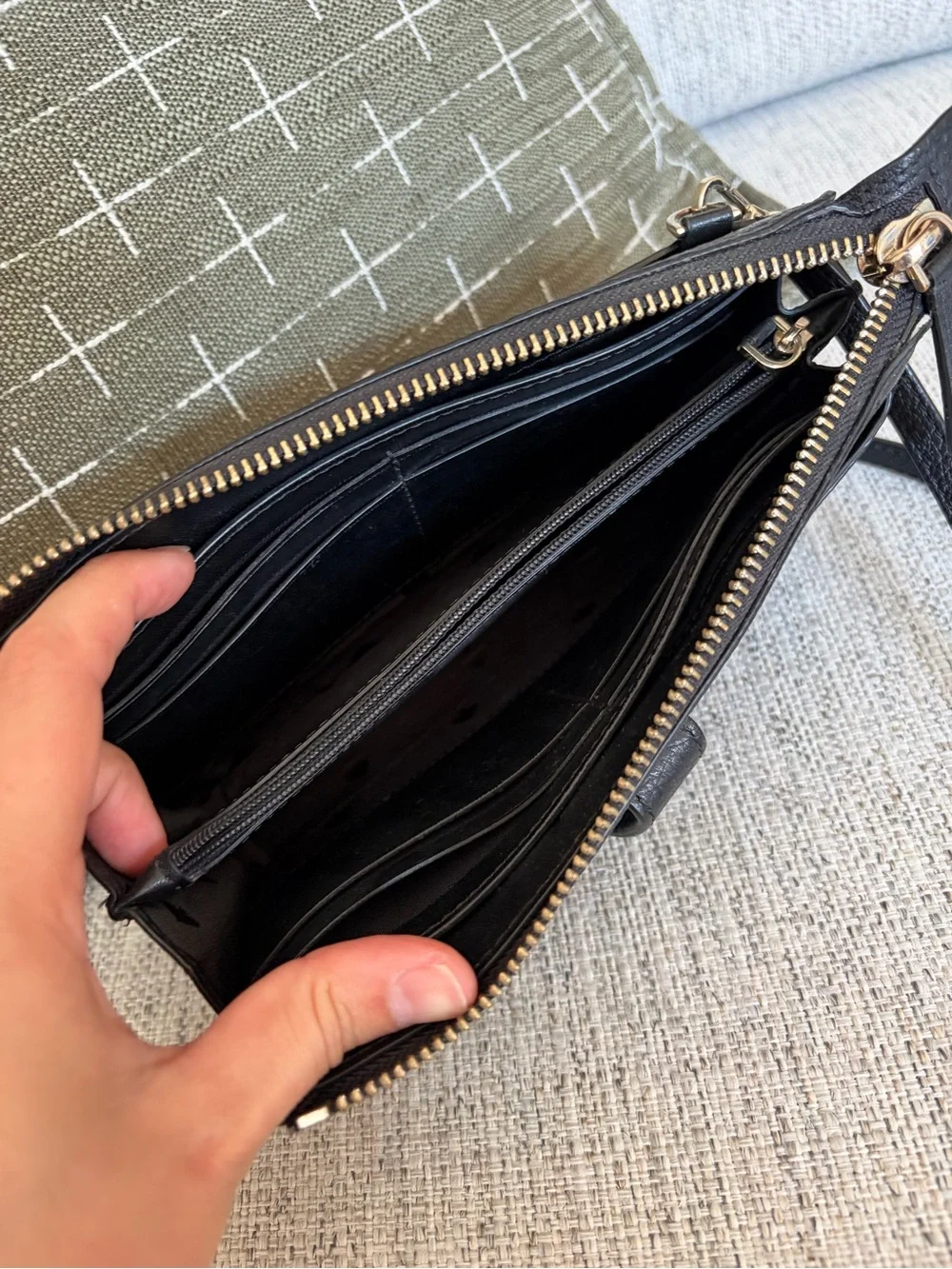 kate spade Black Pebbled Leather Crossbody Wallet Bag